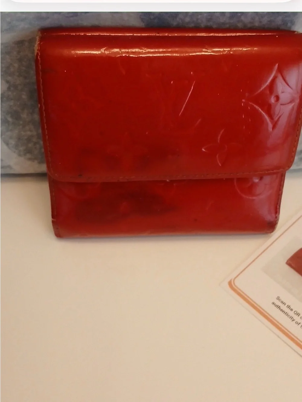 Louis Vuitton Vernis NWOT W/ BOX&COA CHERRY PATENT MONOGRAM COMPACT WALLET AS IS